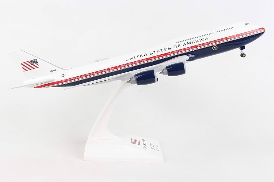 SKY MARKS タイ国際航空B747-400 1/200 Skymarks KLM Boeing 747-400 1:200 SKR940 | WINGSMO.com